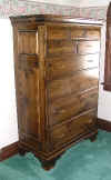 TallChest.jpg (44031 bytes)